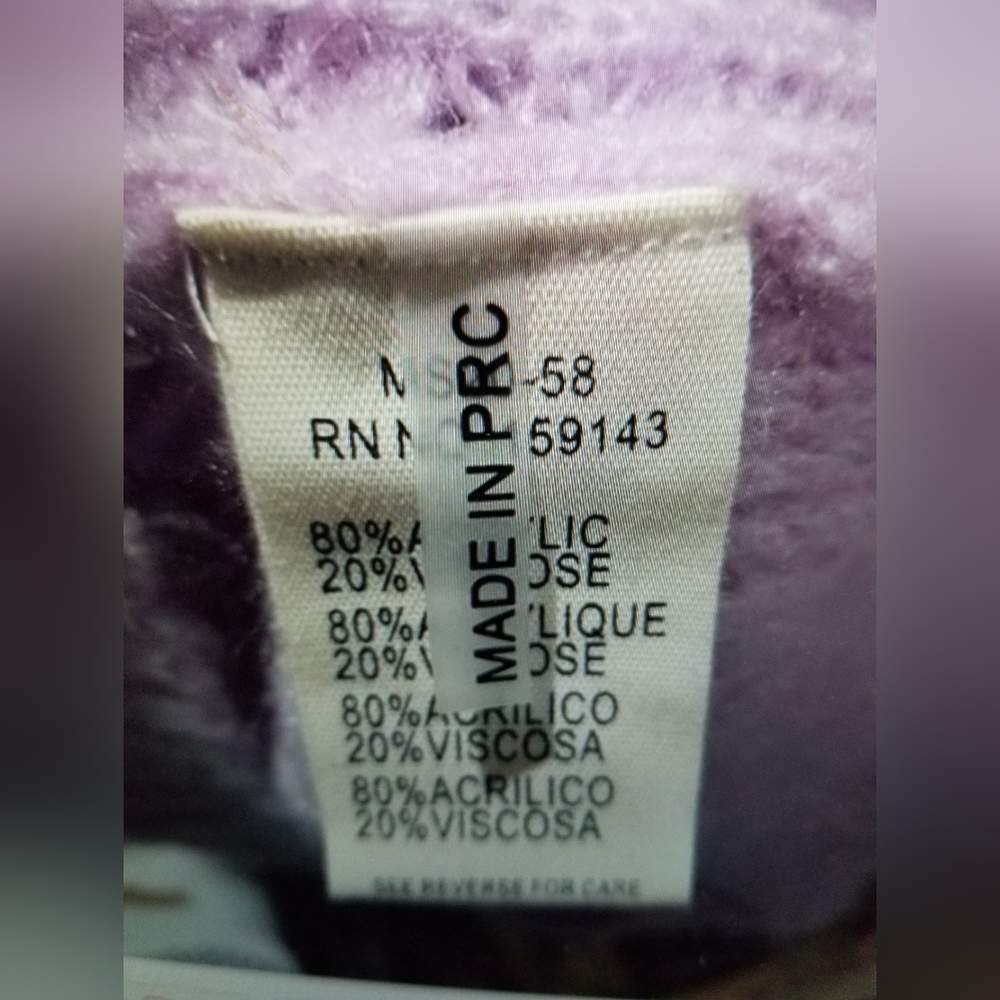 NWT FLUFFY CUDDLE READY YUMMY LAVENDER SWEATER SIZE SMALL MEDIUM - Picture 7 of 7